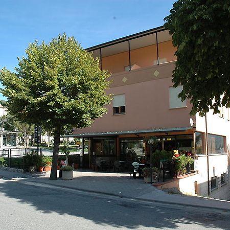 Hotel Il Quadrifoglio Cascia Exterior foto