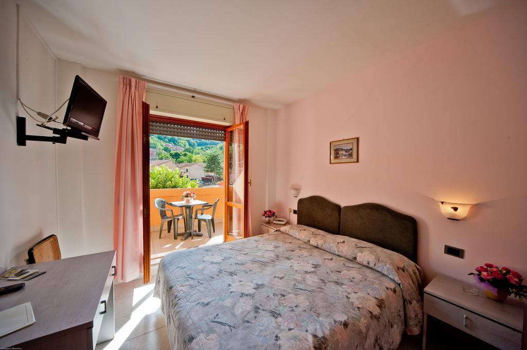 Hotel Il Quadrifoglio Cascia Zimmer foto